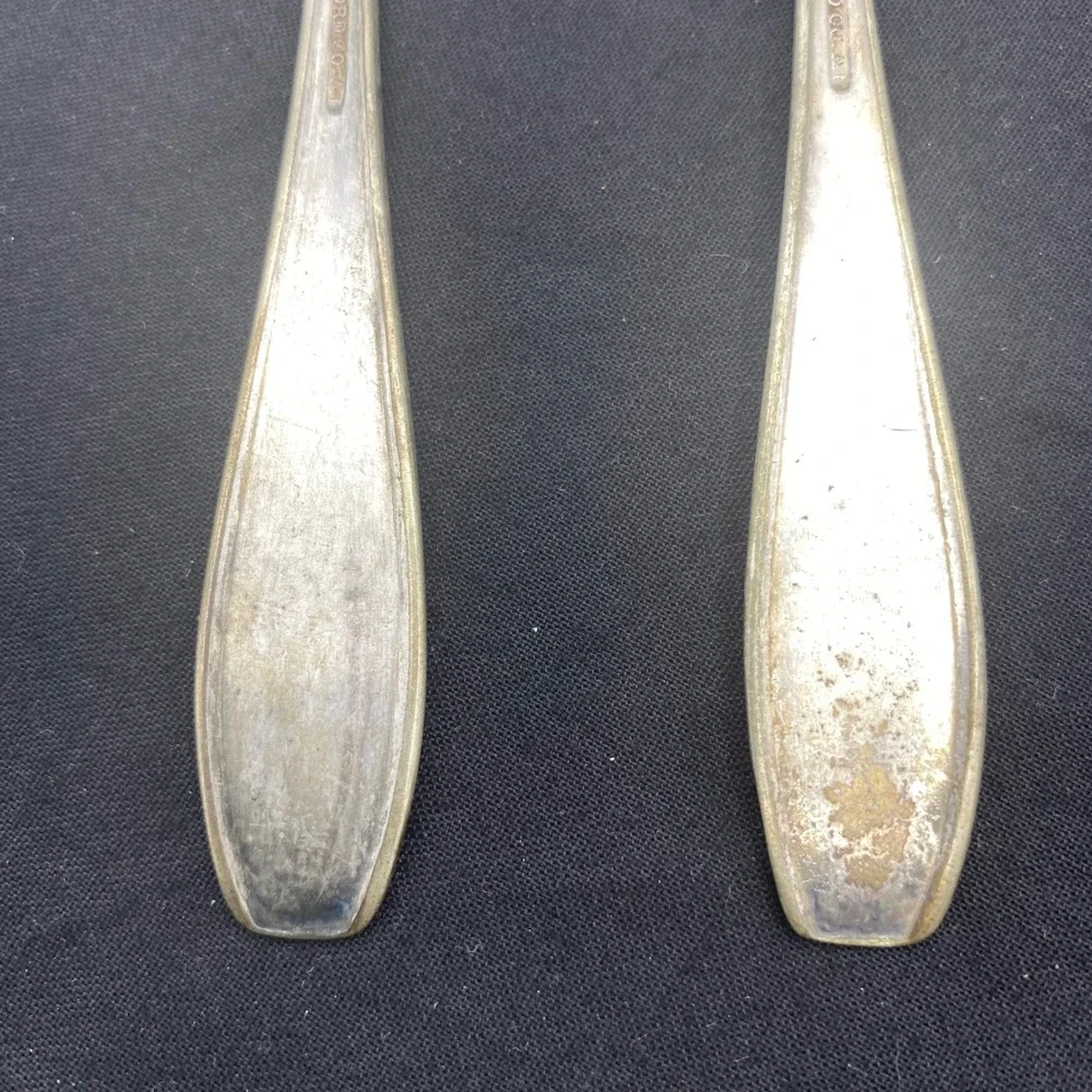Wallingford Co 6in Teaspoons Silverplate Set of 2 Scroll Art Deco Silver Rustic